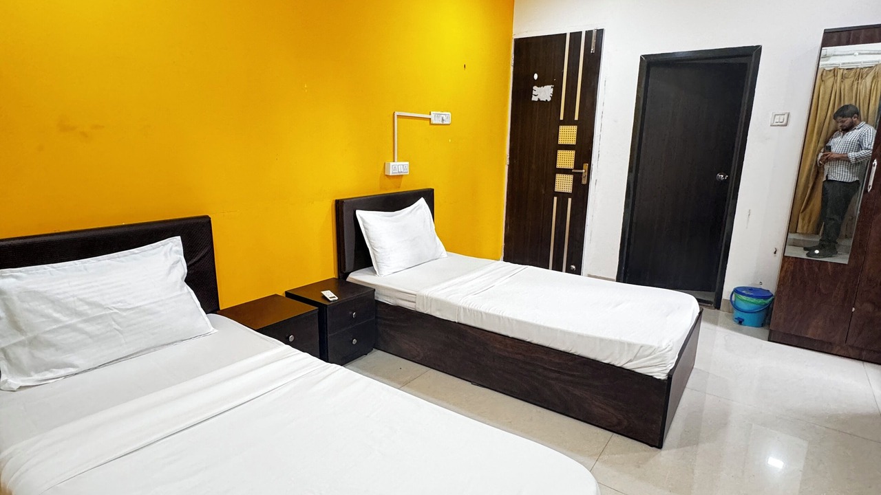 Photo of Bedroom in Malad West