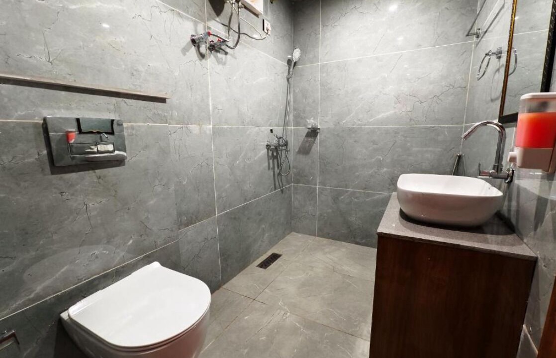Photo of Bathroom in Theog