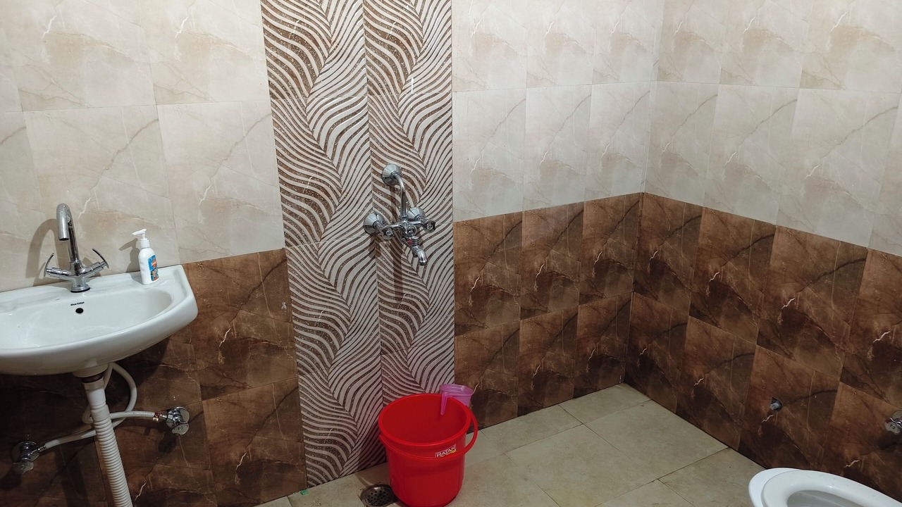 Photo of Bathroom in Mallital