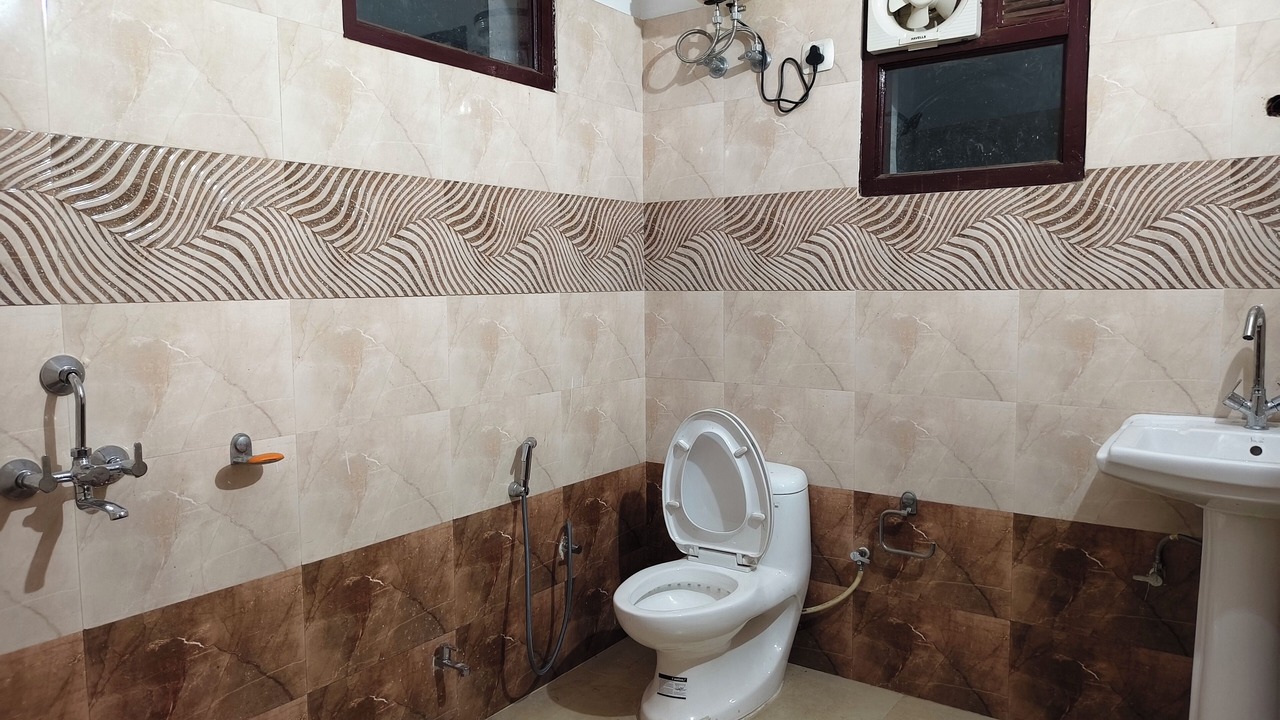 Photo of Bathroom in Mallital