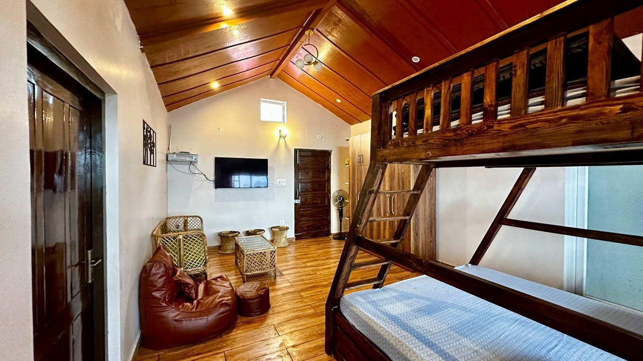 Photo of Bedroom in Kausani