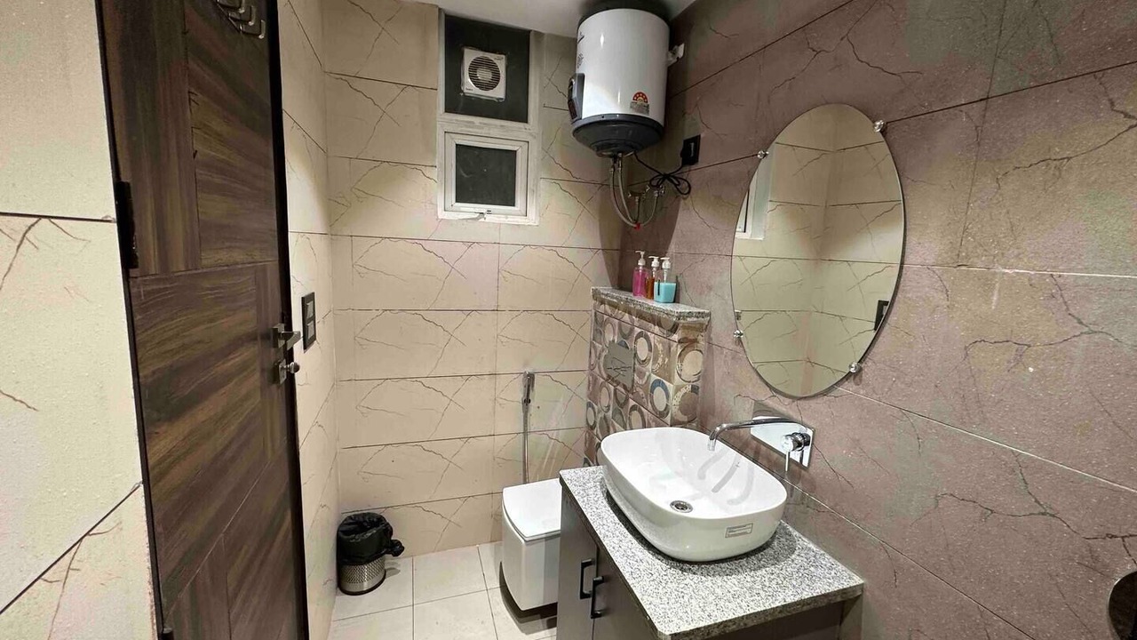 Photo of Bathroom in Tapovan
