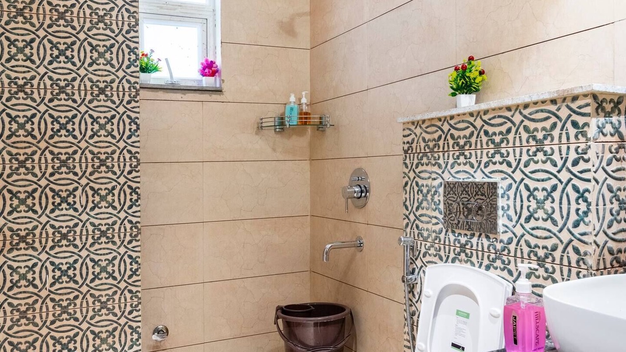 Photo of Bathroom in Tapovan