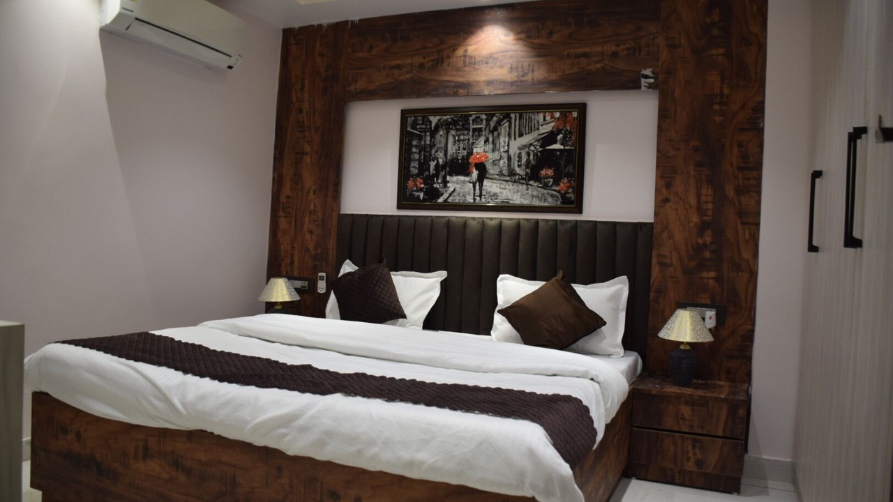 Photo of Bedroom in Tapovan