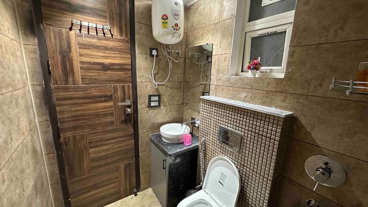 Photo of Bathroom in Tapovan