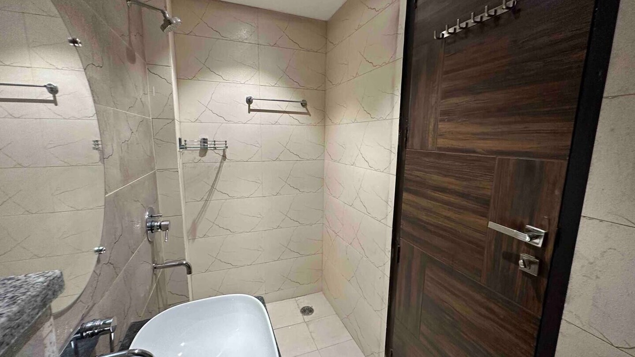 Photo of Bathroom in Tapovan