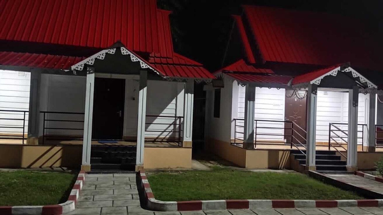 Photo of Outdoor in Madari Hat