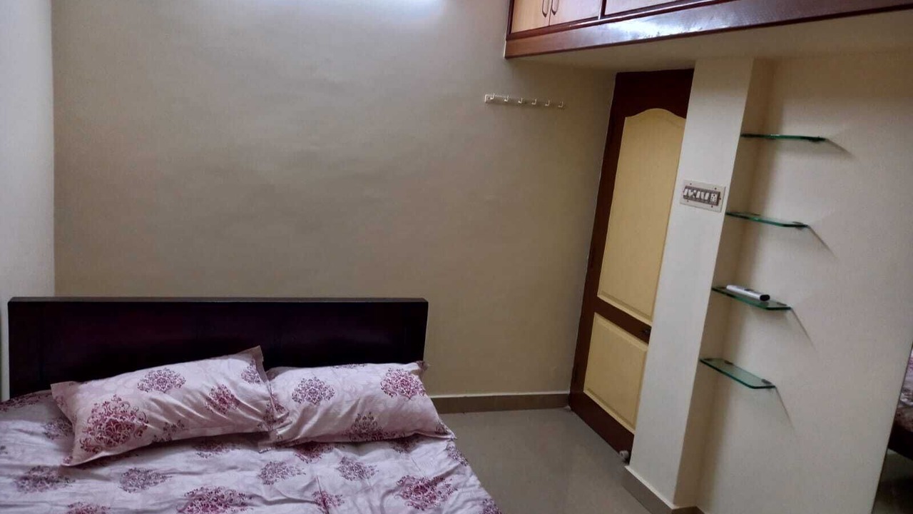 Photo of Bedroom in Valasaravakkam