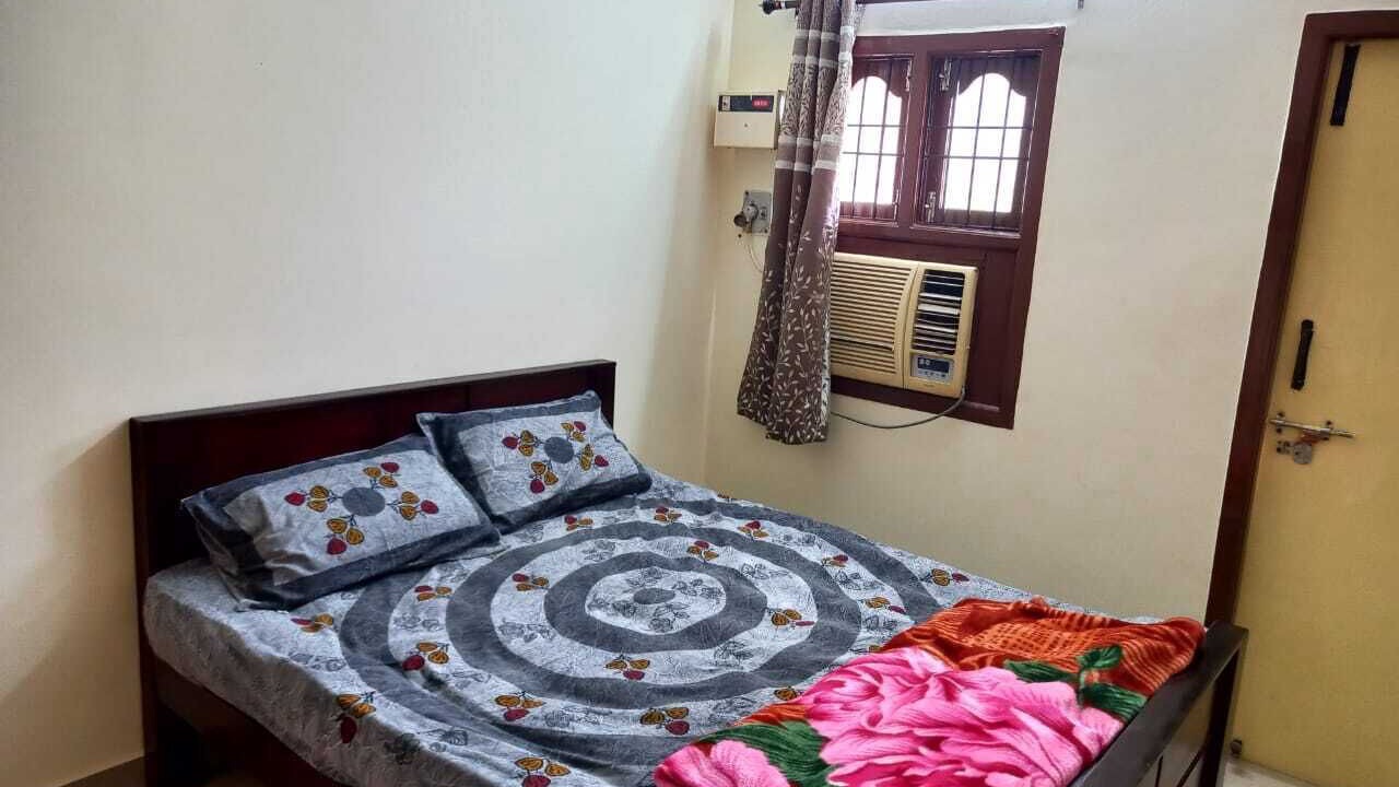 Photo of Bedroom in Valasaravakkam