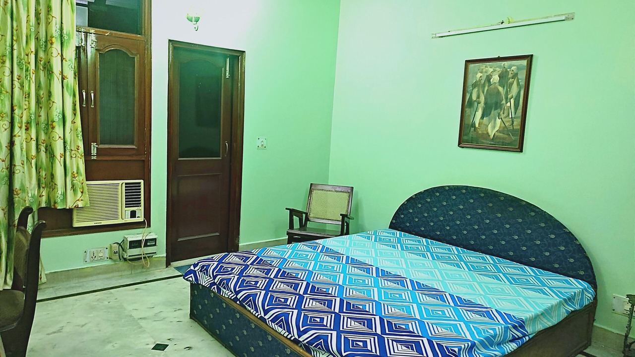 Photo of Bedroom in Preet Vihar