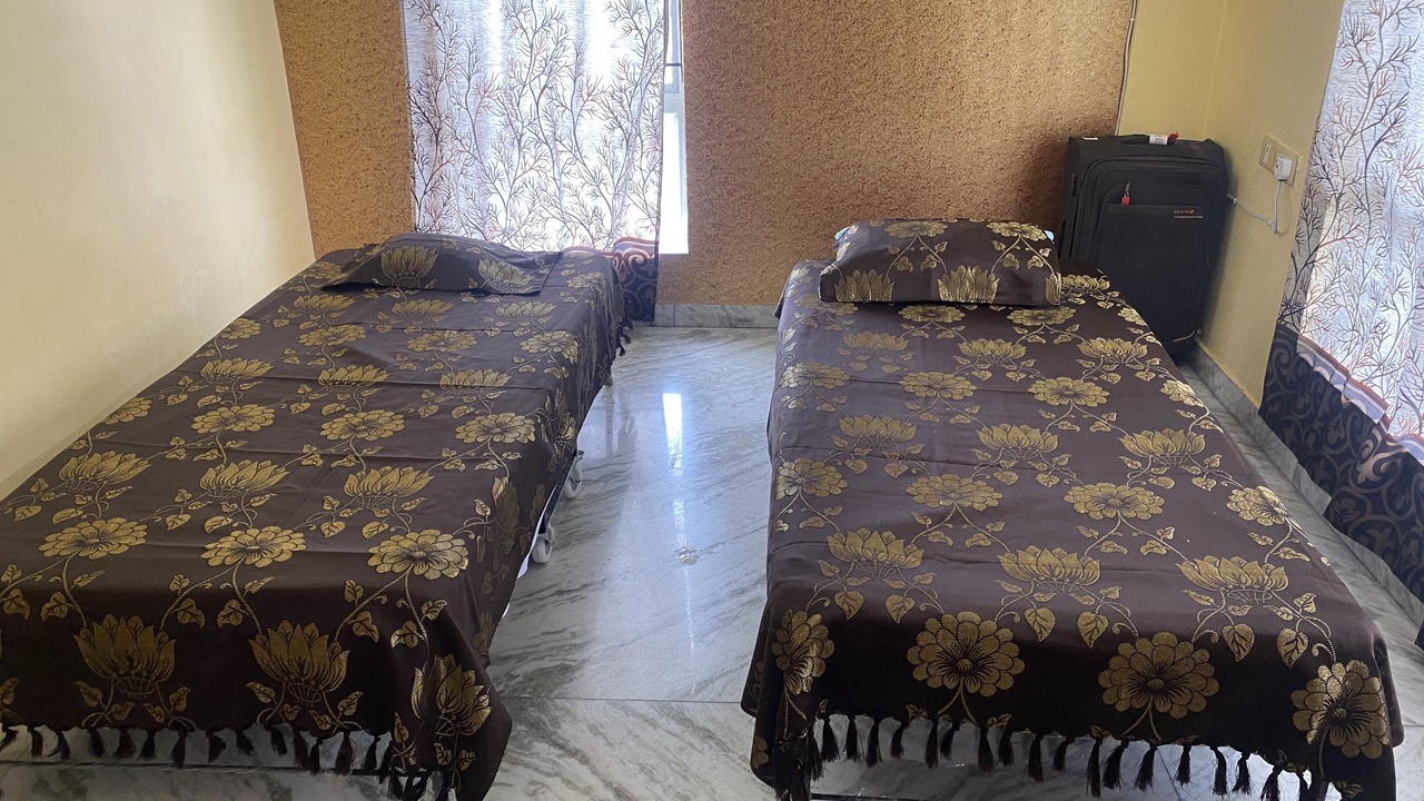 Photo of Bedroom in Sealdah