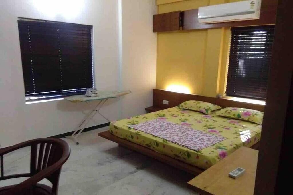Photo of Bedroom in Besant Nagar