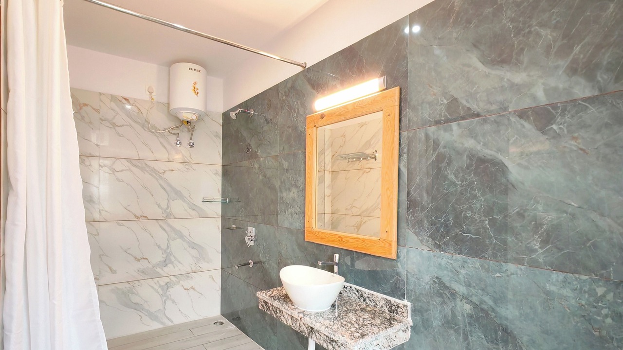 Photo of Bathroom in Tapovan