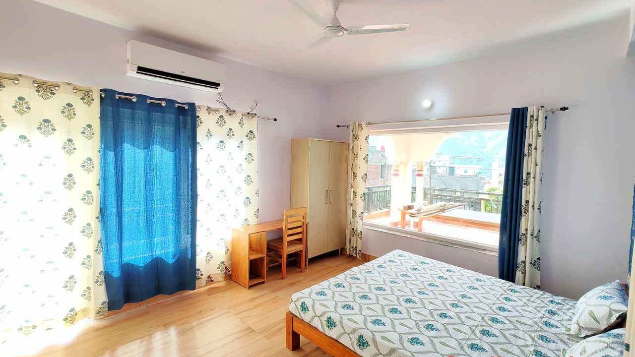 Photo of Bedroom in Tapovan