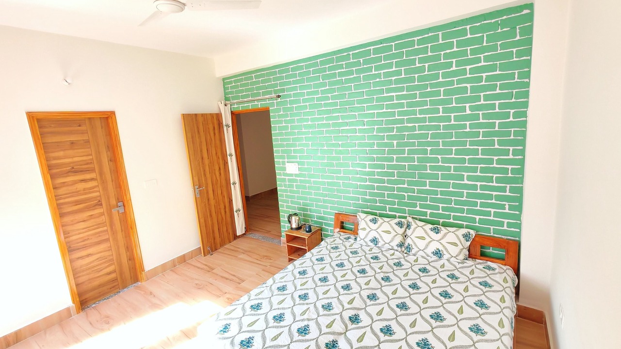 Photo of Bedroom in Tapovan
