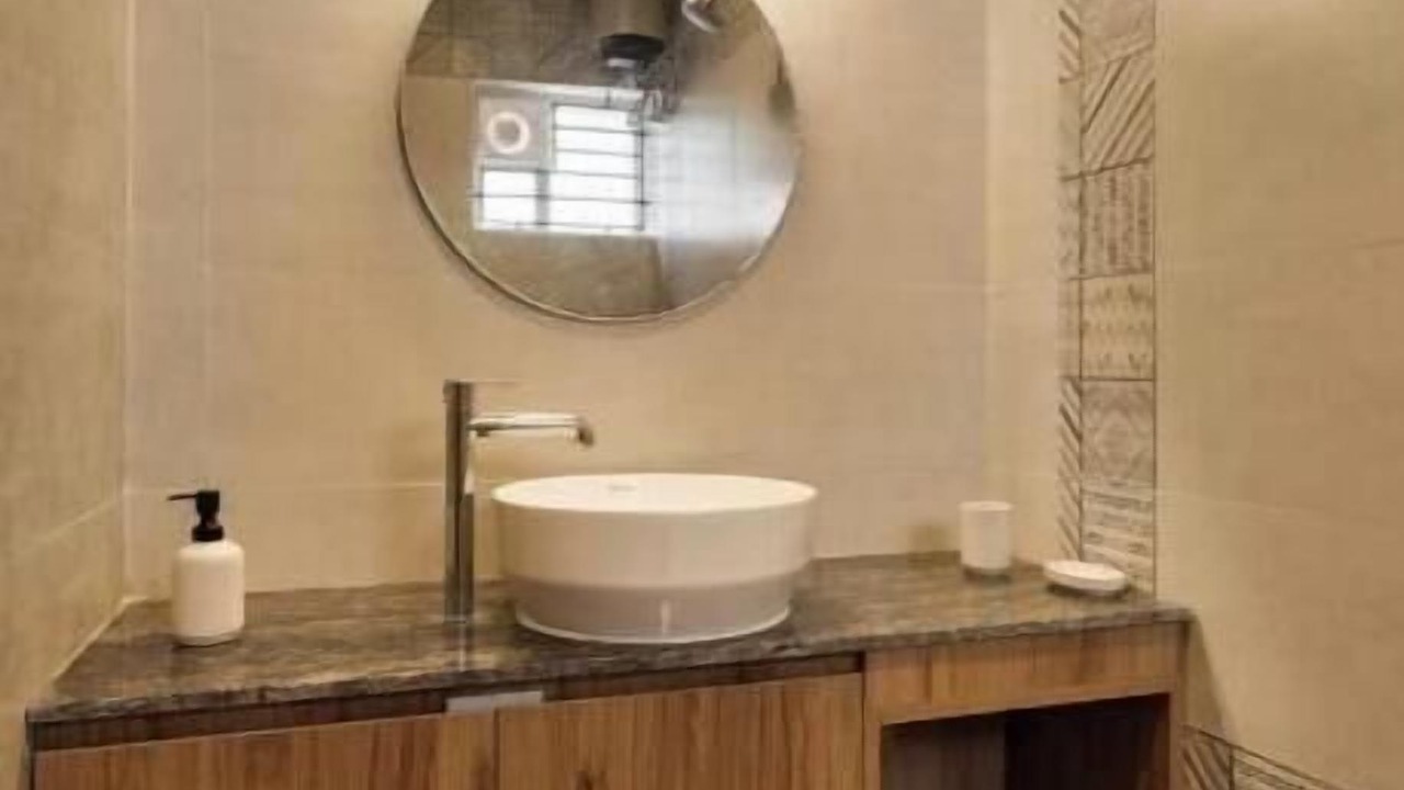 Photo of Bathroom in Thousand Lights