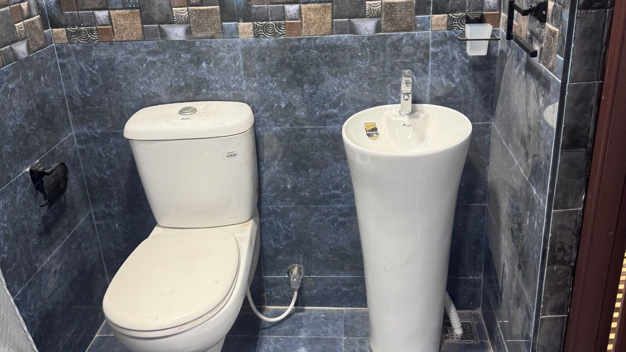 Photo of Bathroom in Teynampet