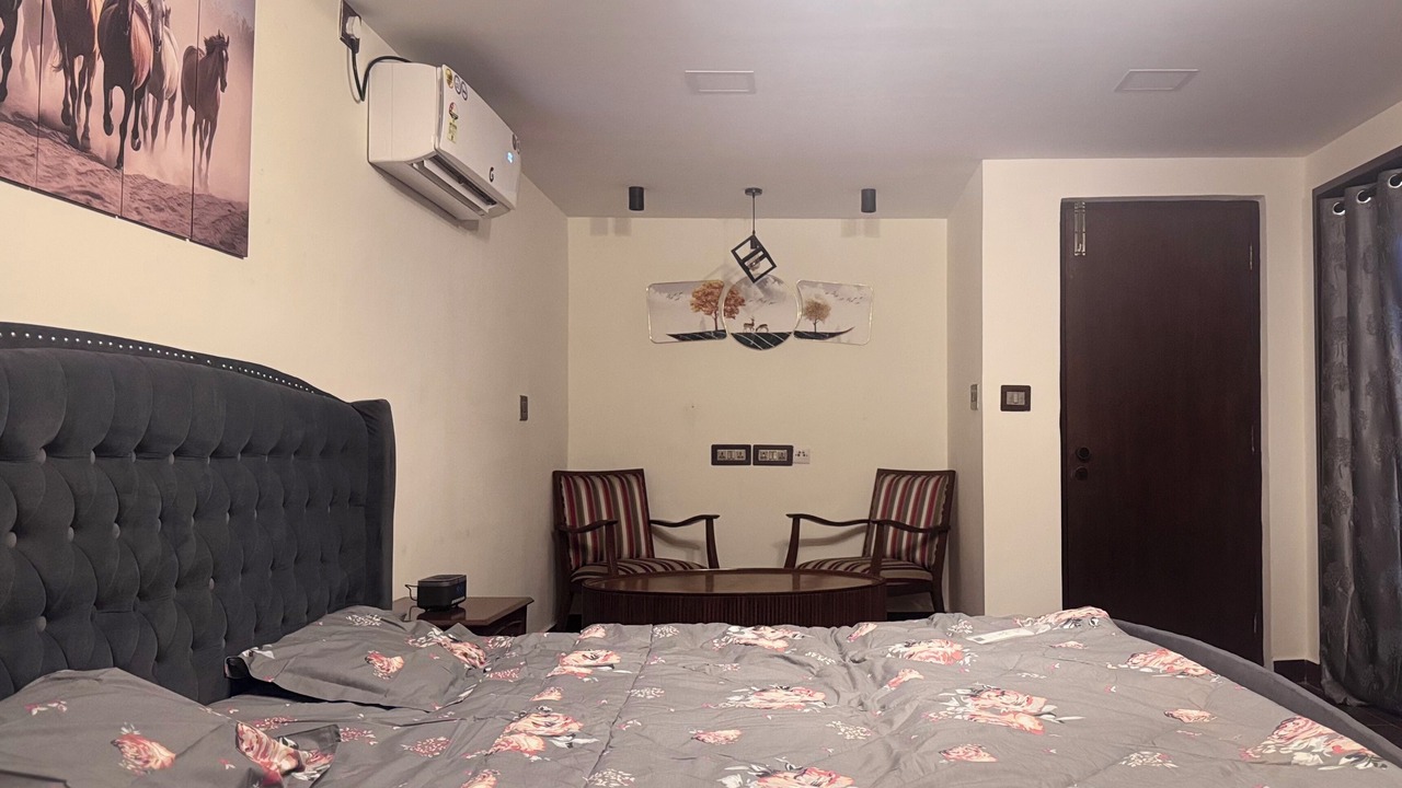 Photo of Bedroom in Teynampet
