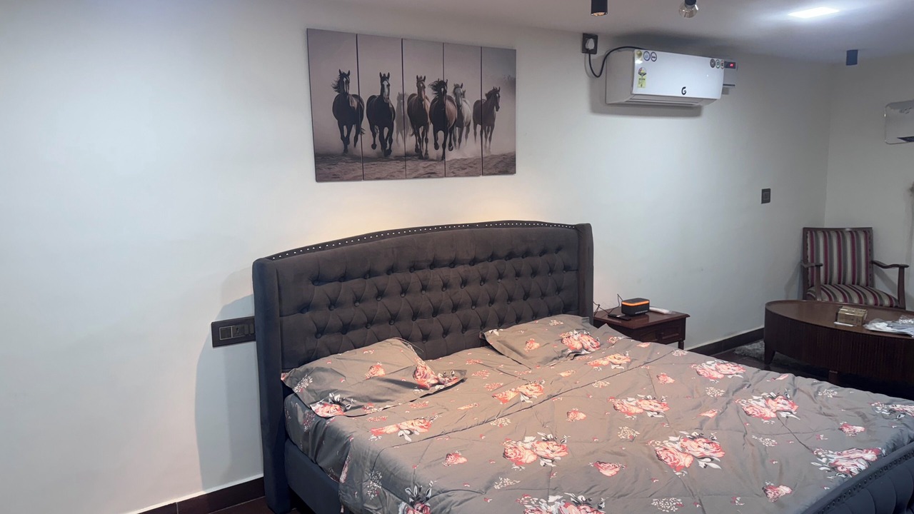 Photo of Bedroom in Teynampet