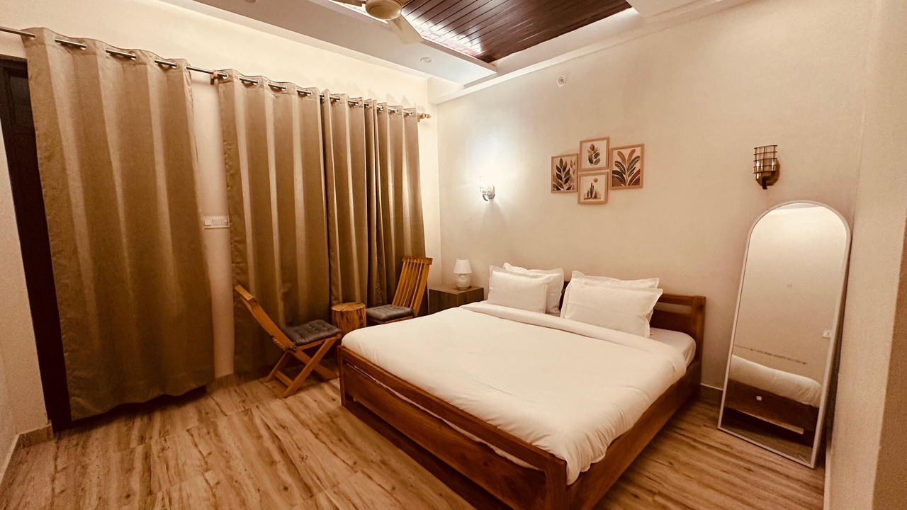 Photo of Bedroom in Almora