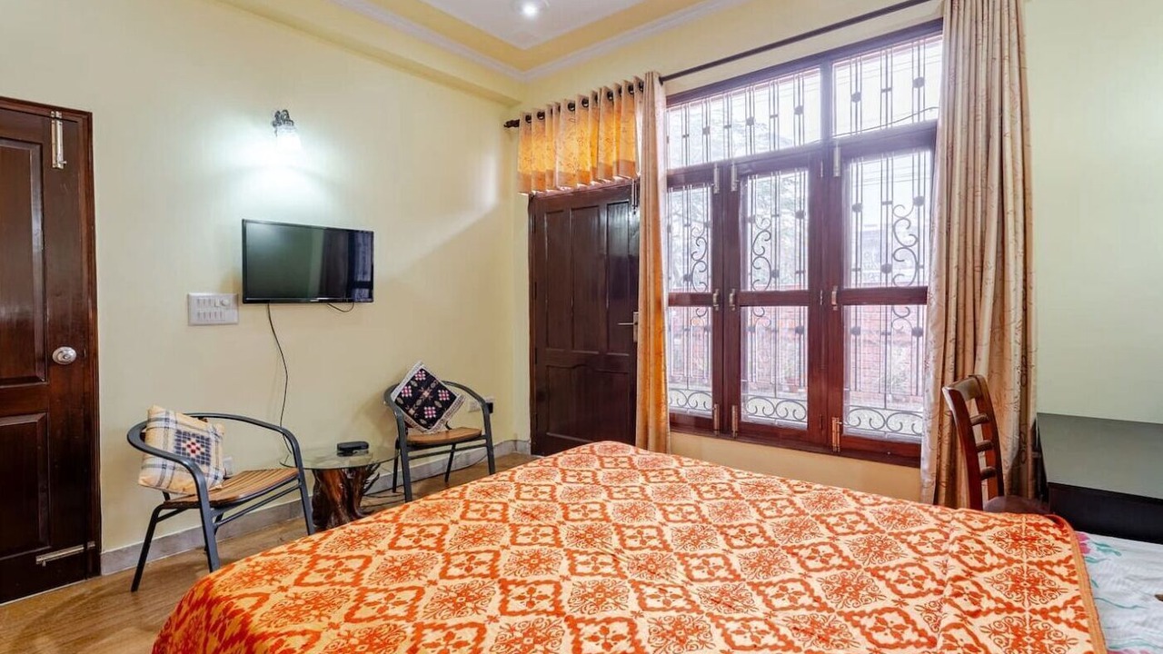 Photo of Bedroom in Sector 15