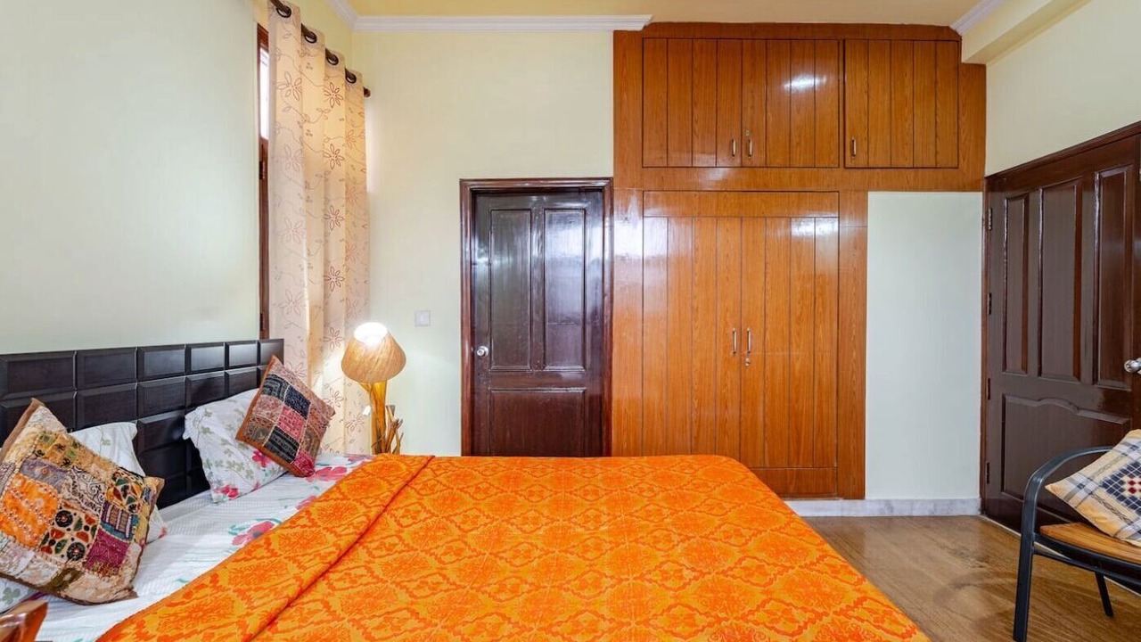 Photo of Bedroom in Sector 15