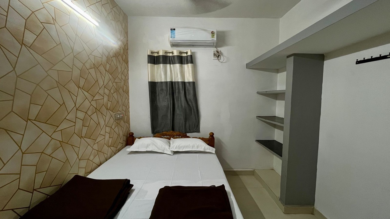 Photo of Bedroom in Tiruvannamalai