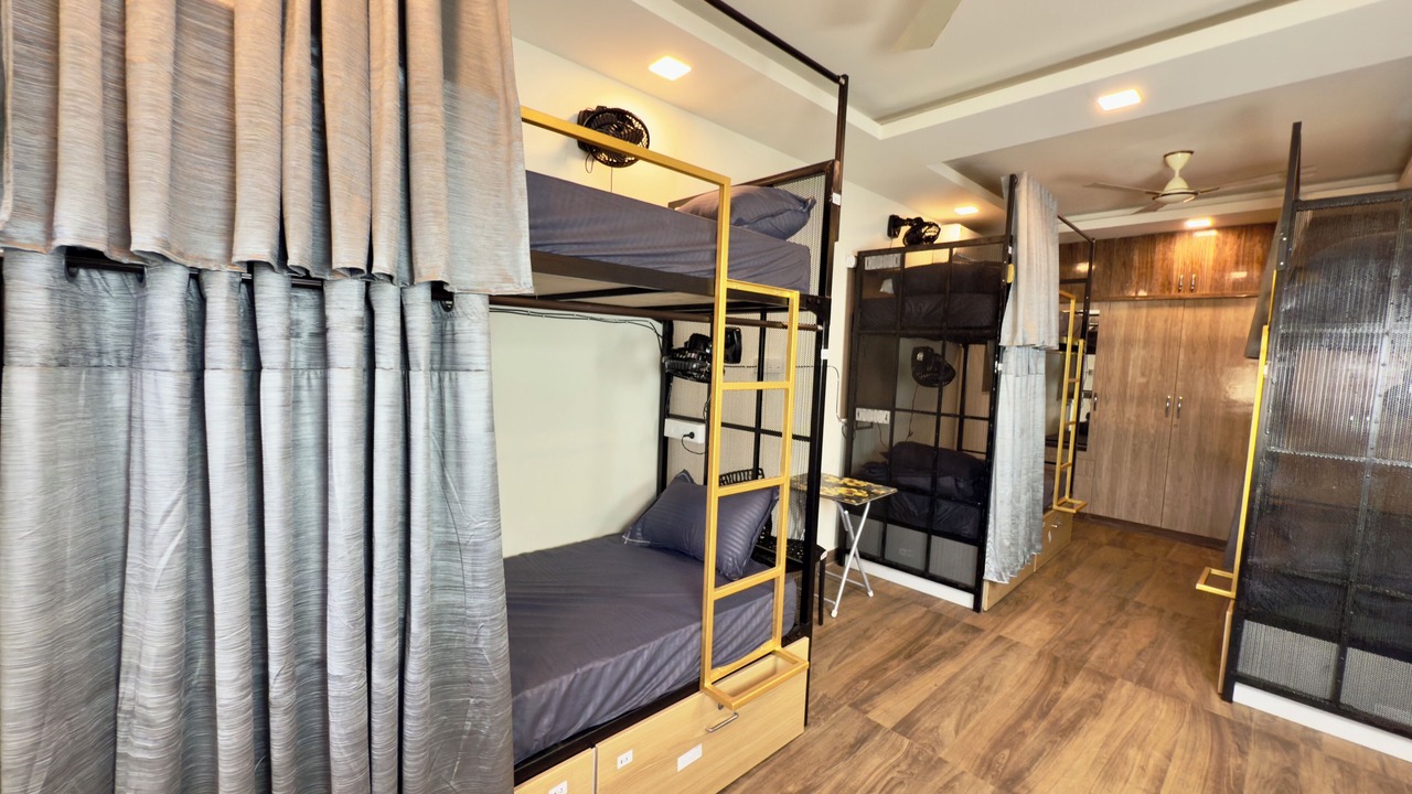 Photo of Bedroom in Thoraipakkam