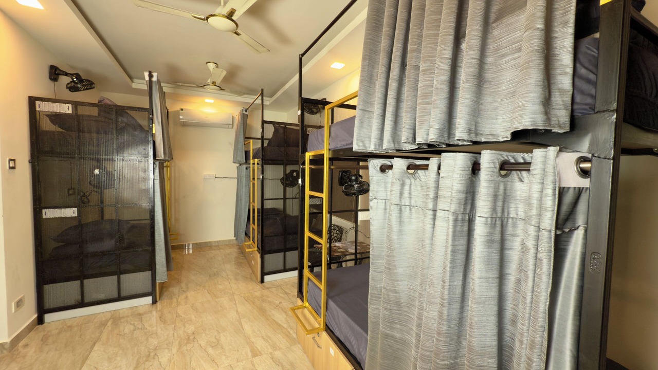 Photo of Bedroom in Thoraipakkam