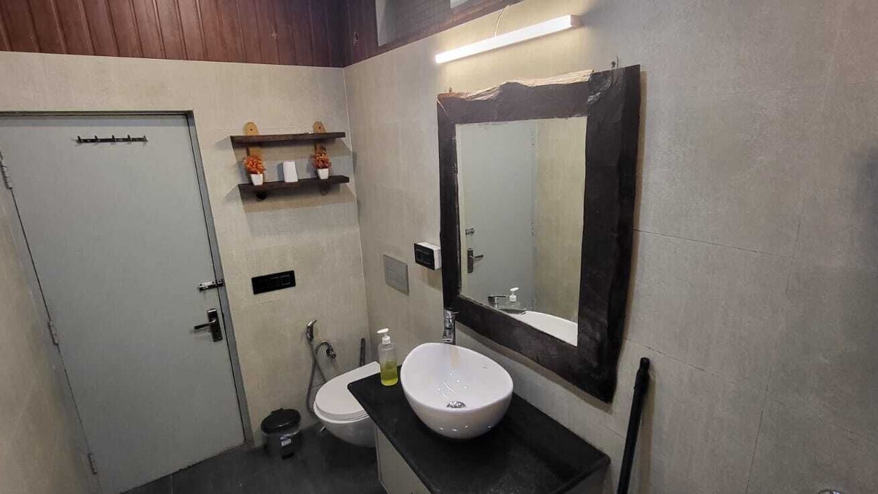 Photo of Bathroom in The Mall Road