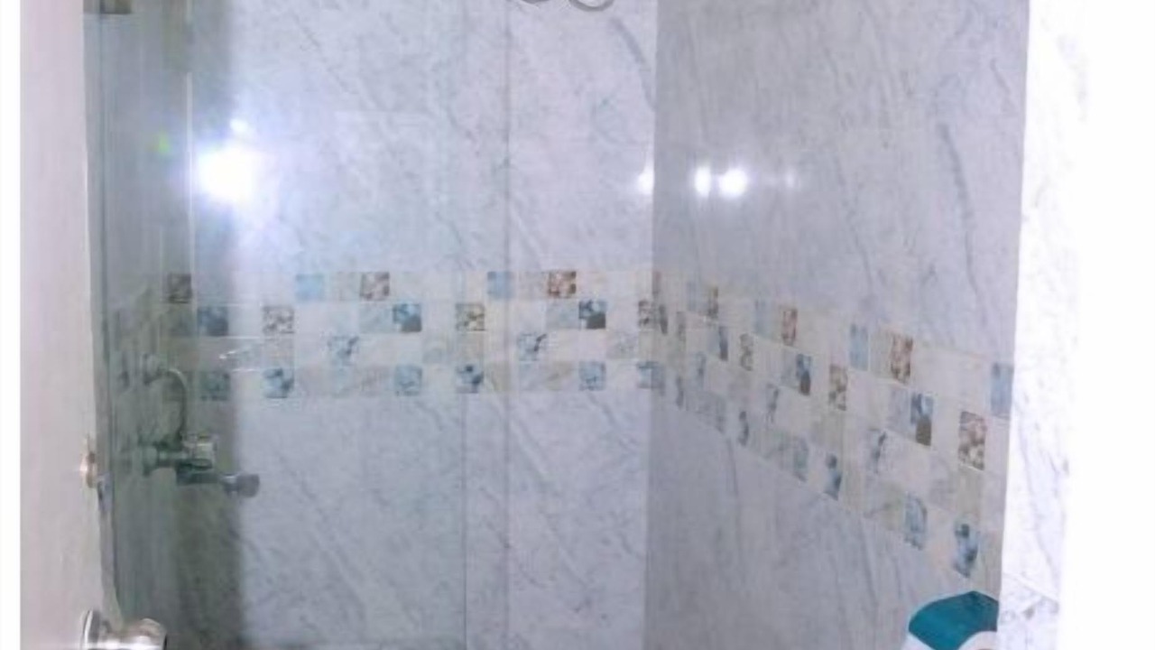 Photo of Bathroom in Park Street