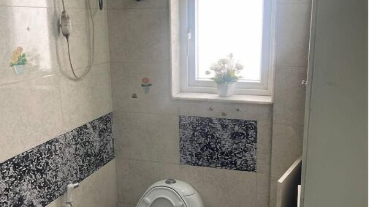 Photo of Bathroom in Park Street
