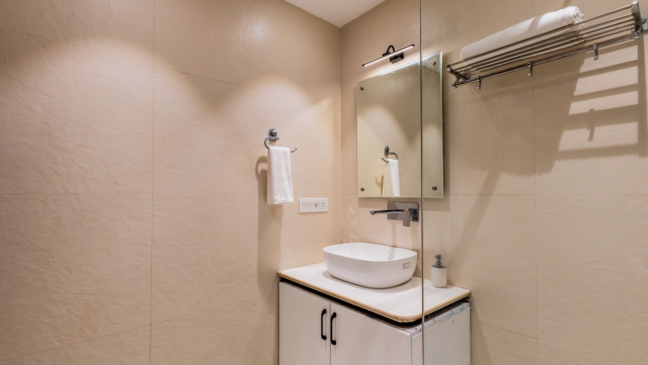 Photo of Bathroom in The Mall Road