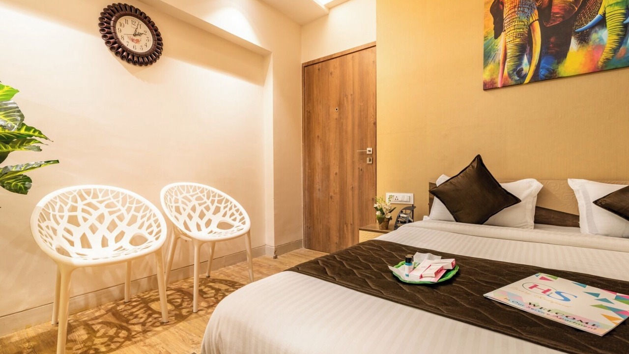 Photo of Bedroom in Borivali East