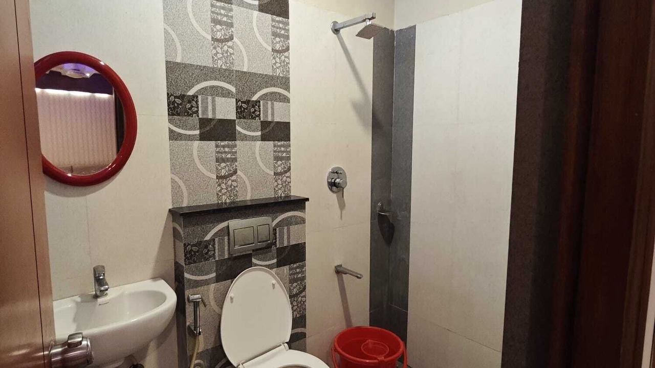 Photo of Bathroom in Koyambedu