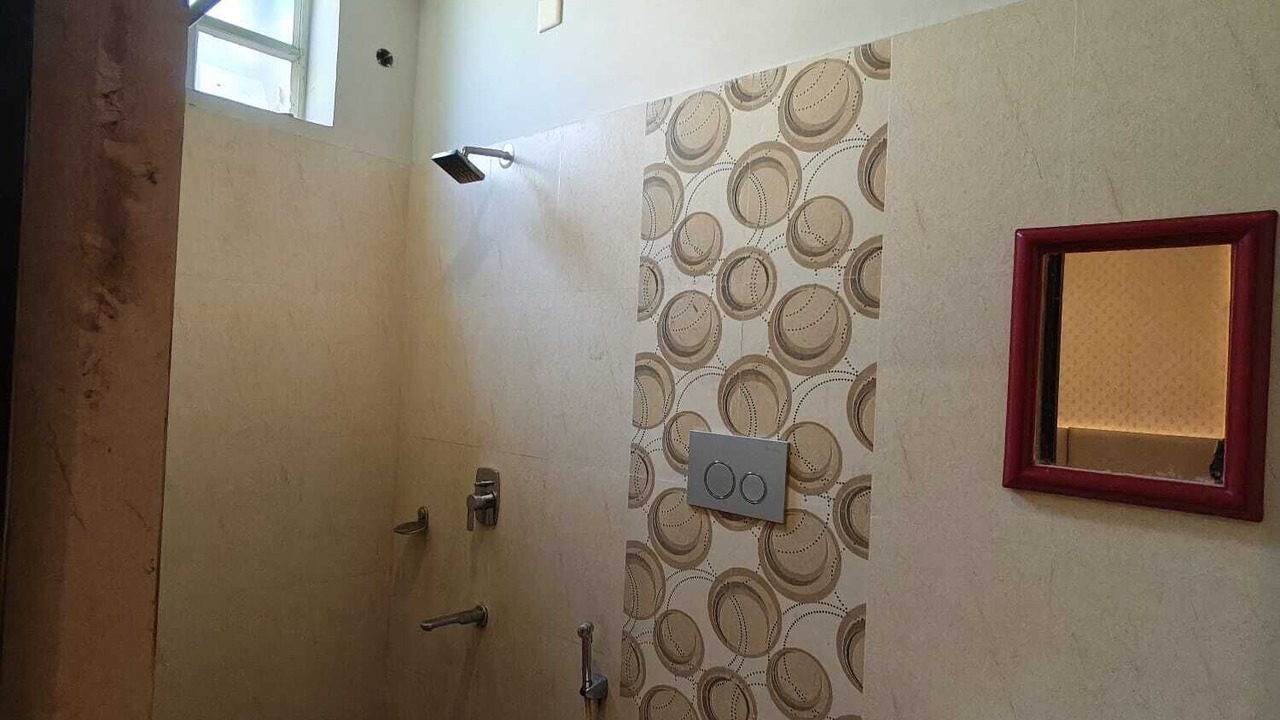 Photo of Bathroom in Koyambedu