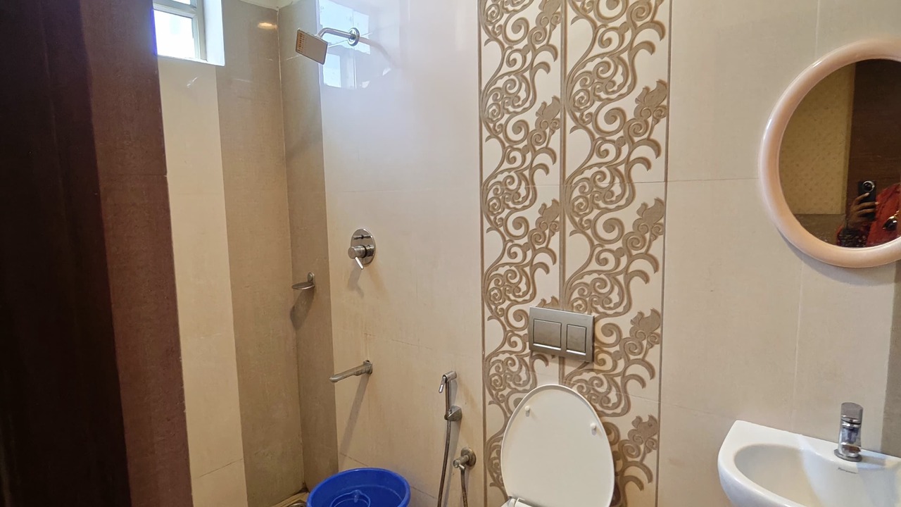 Photo of Bathroom in Koyambedu