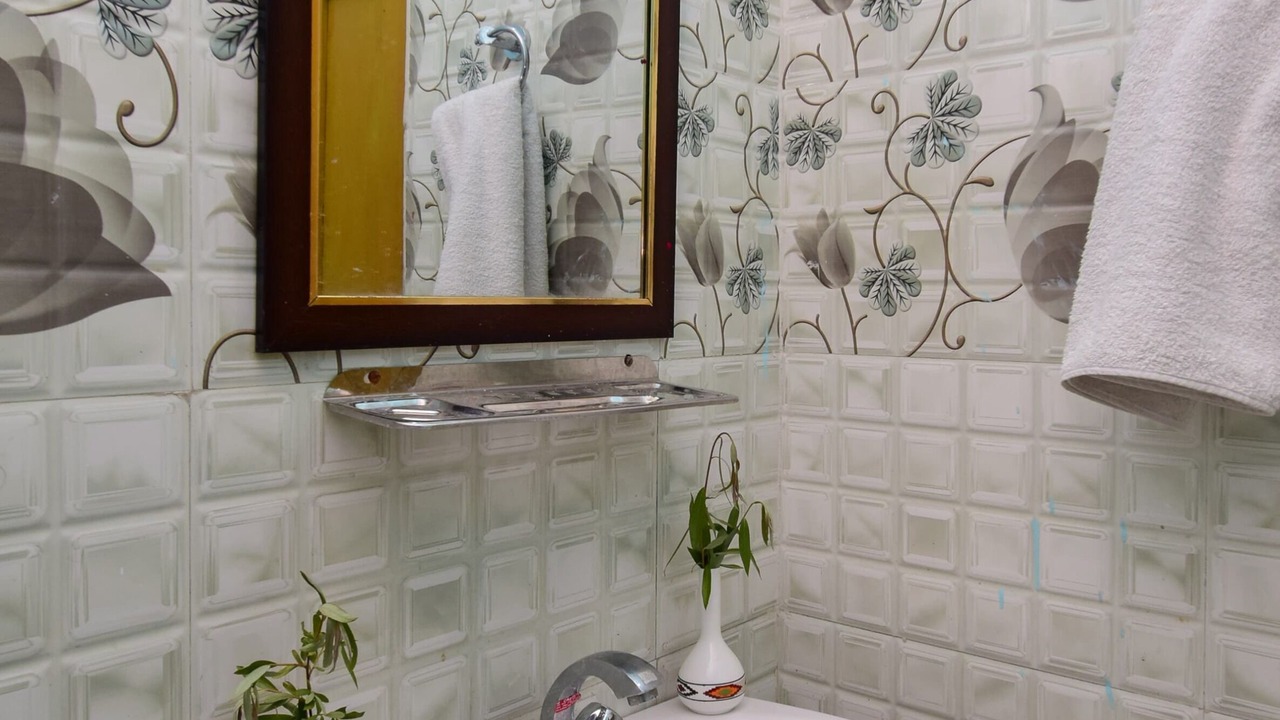 Photo of Bathroom in Shoja