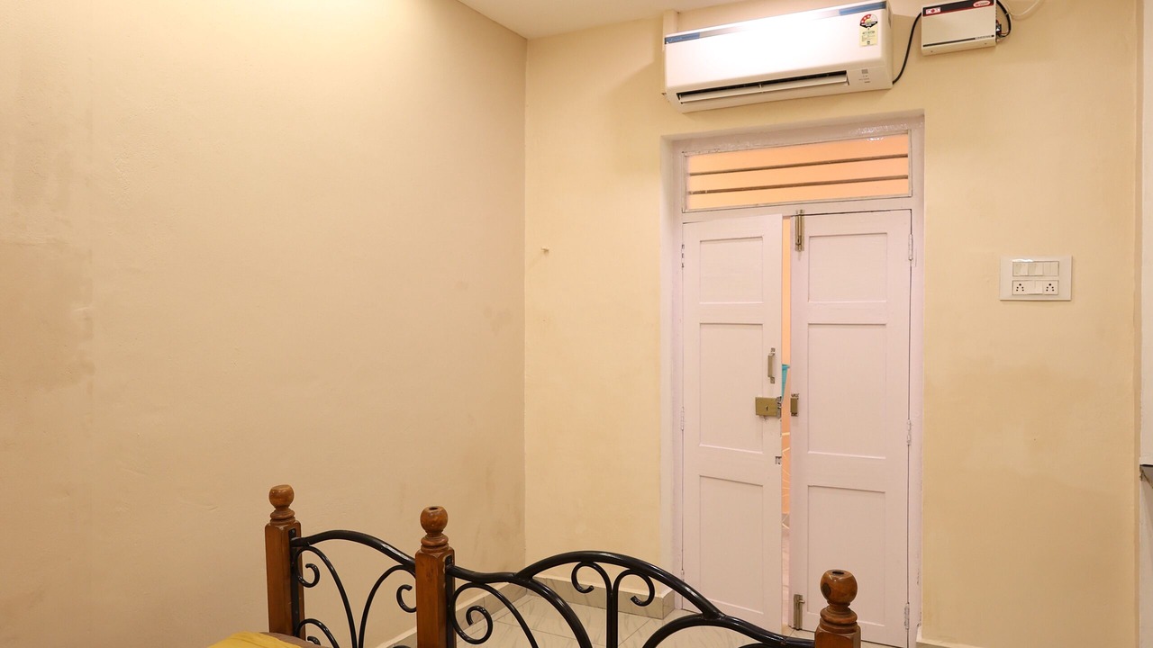 Photo of Bedroom in White Town