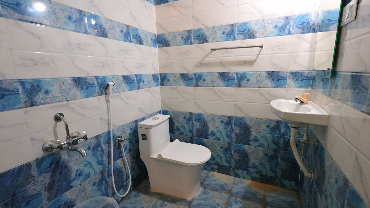 Photo of Bathroom in White Town