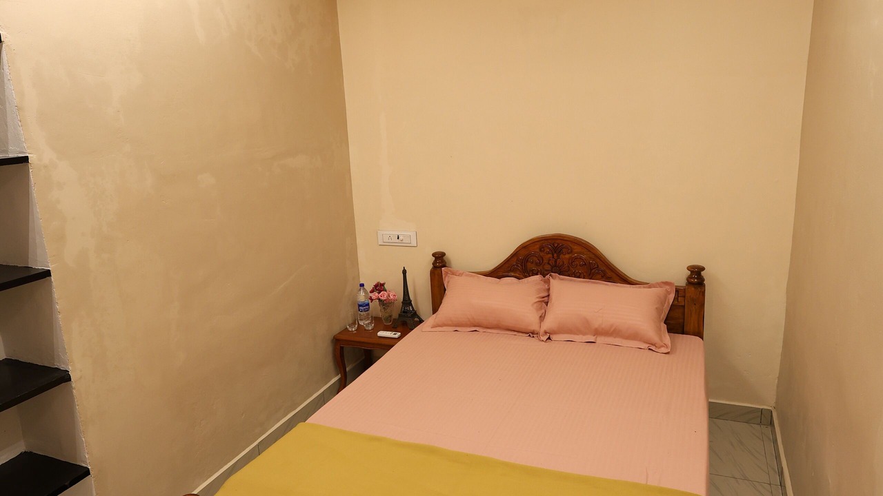 Photo of Bedroom in White Town