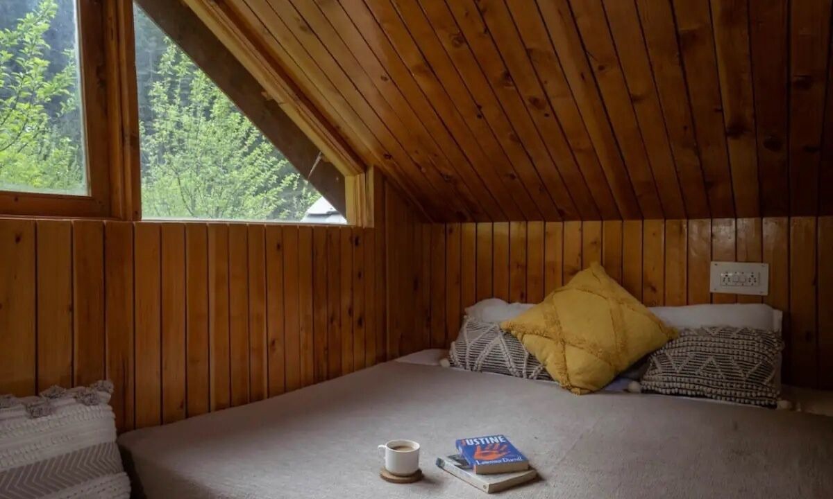 Photo of Bedroom in Jibhi