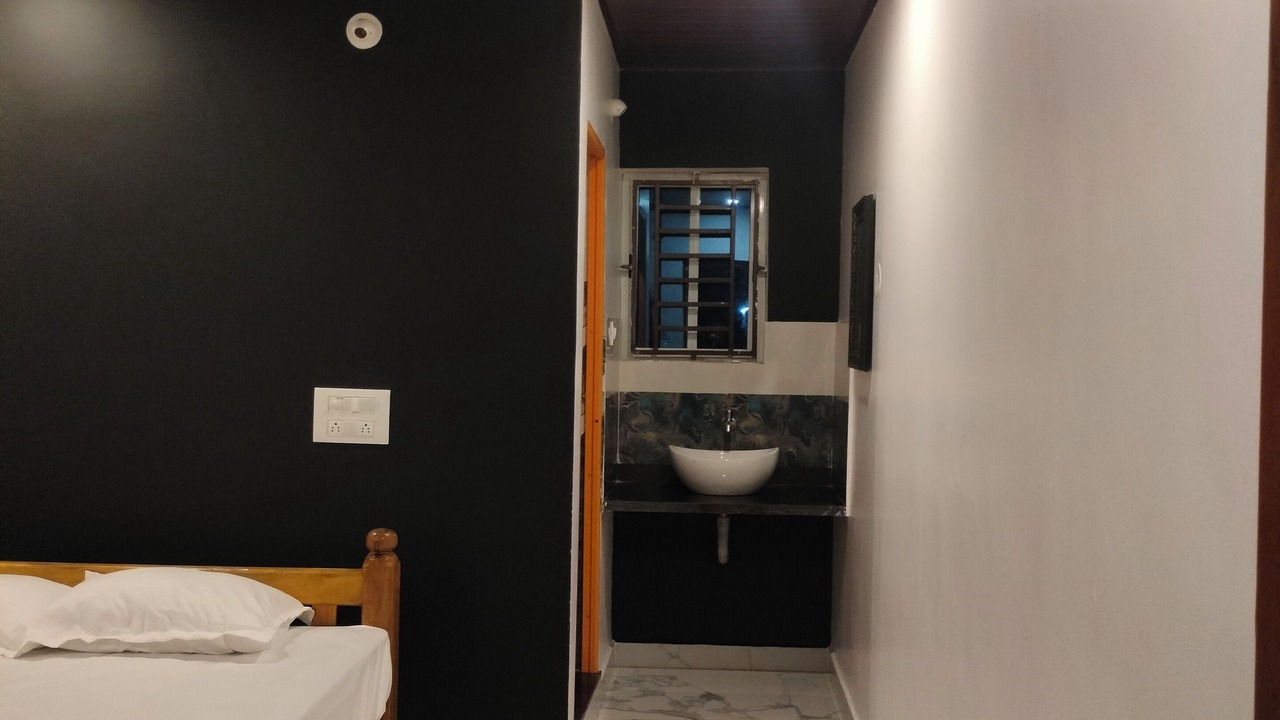 Photo of Bedroom in Hireguthi