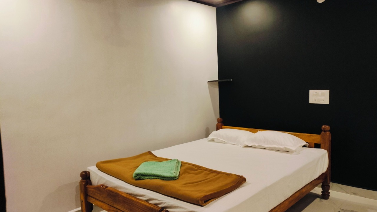 Photo of Bedroom in Hireguthi