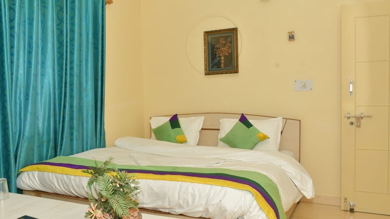 Photo of Bedroom in Bhimtal