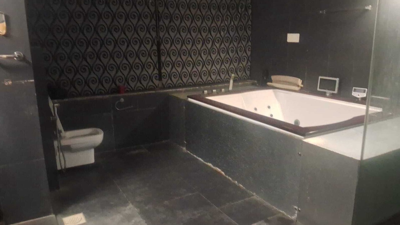 Photo of Bathroom in Thoraipakkam
