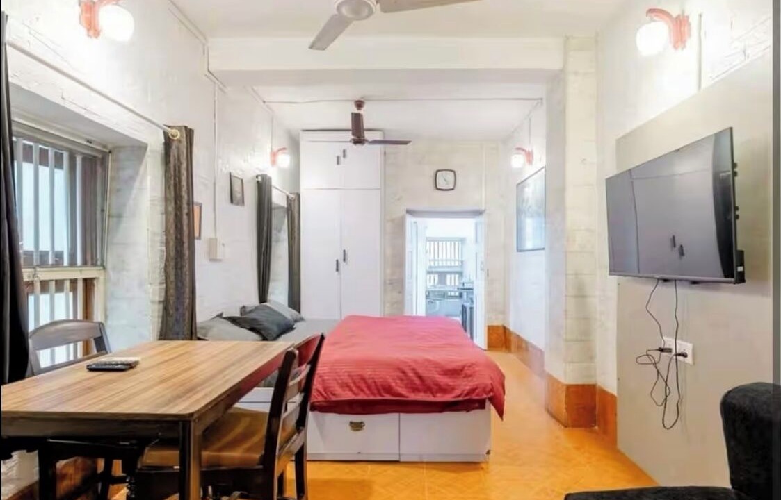 Photo of Bedroom in Pali Hill