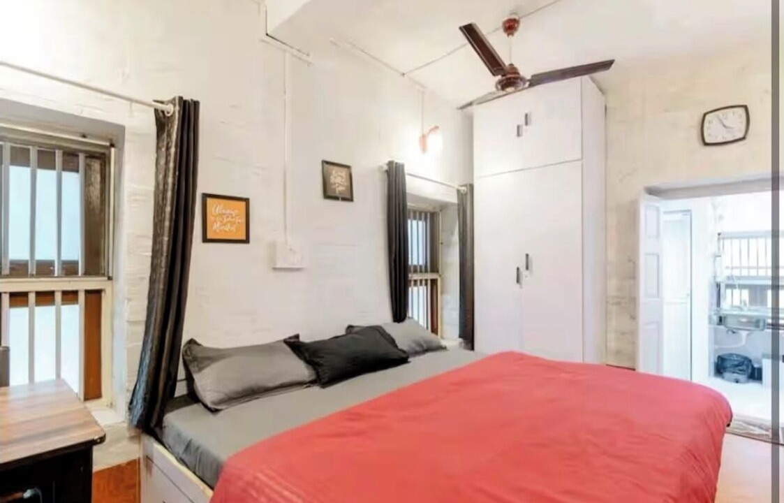 Photo of Bedroom in Pali Hill