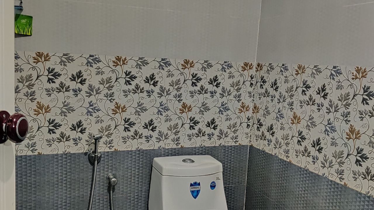 Photo of Bathroom in Ramakkalmedu