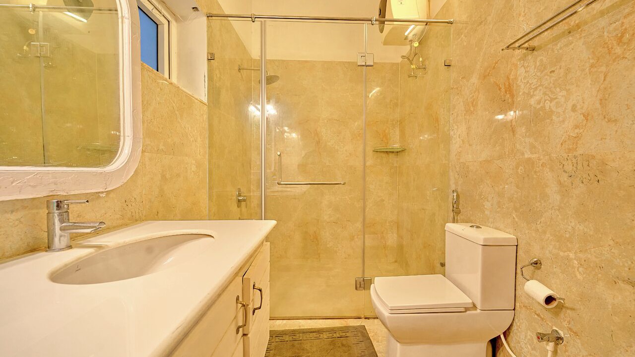 Photo of Bathroom in Ithalar